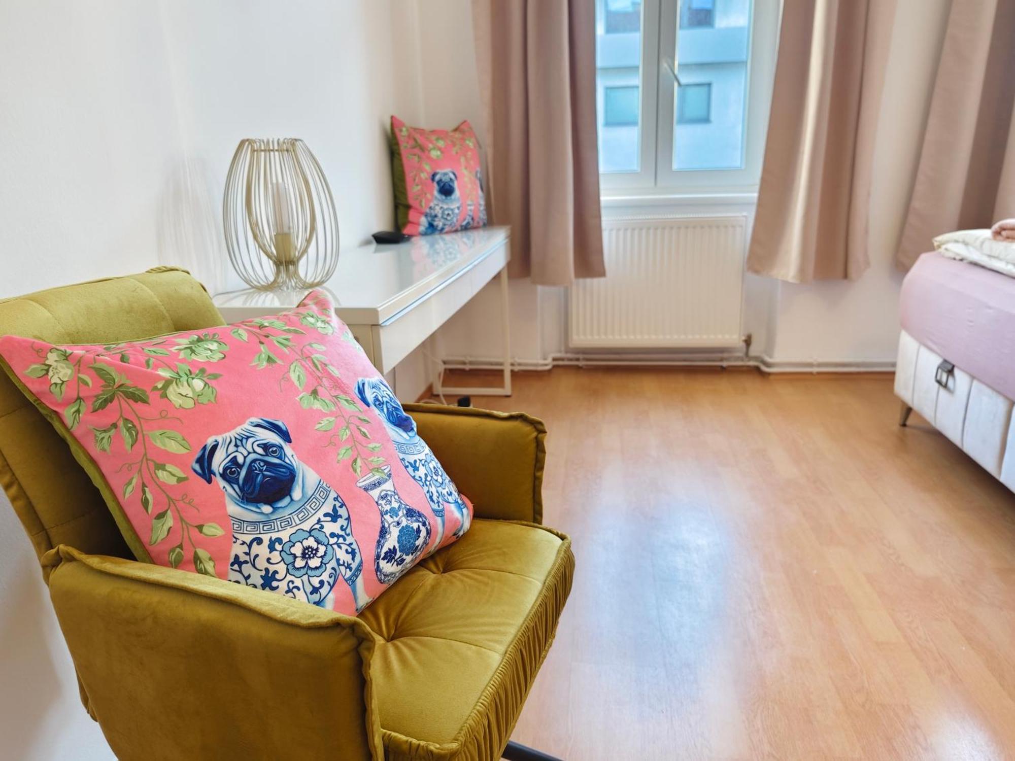 The Rose Apartment - Near Schoenbrunn Palace ウィーン エクステリア 写真